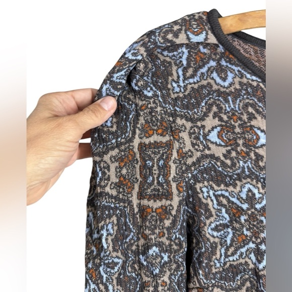 St John SoCa knit cardigan top with mid ruffle. large - Picture 2 of 5